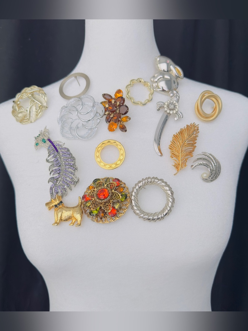 Brooches Vintage Till Now Mixed Lot of 16 Lapel Pin BSK, Gerry's Coro, Lisner
